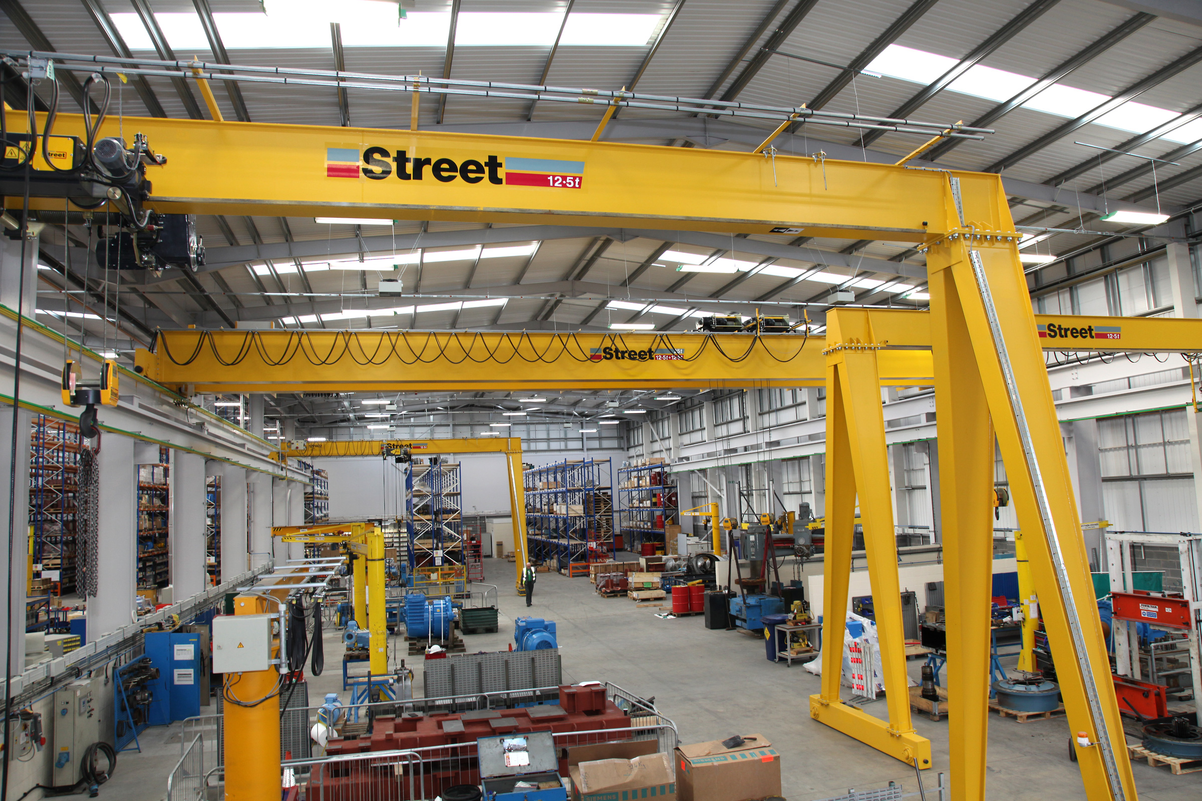 Bán cổng trục 12.5 tấn street